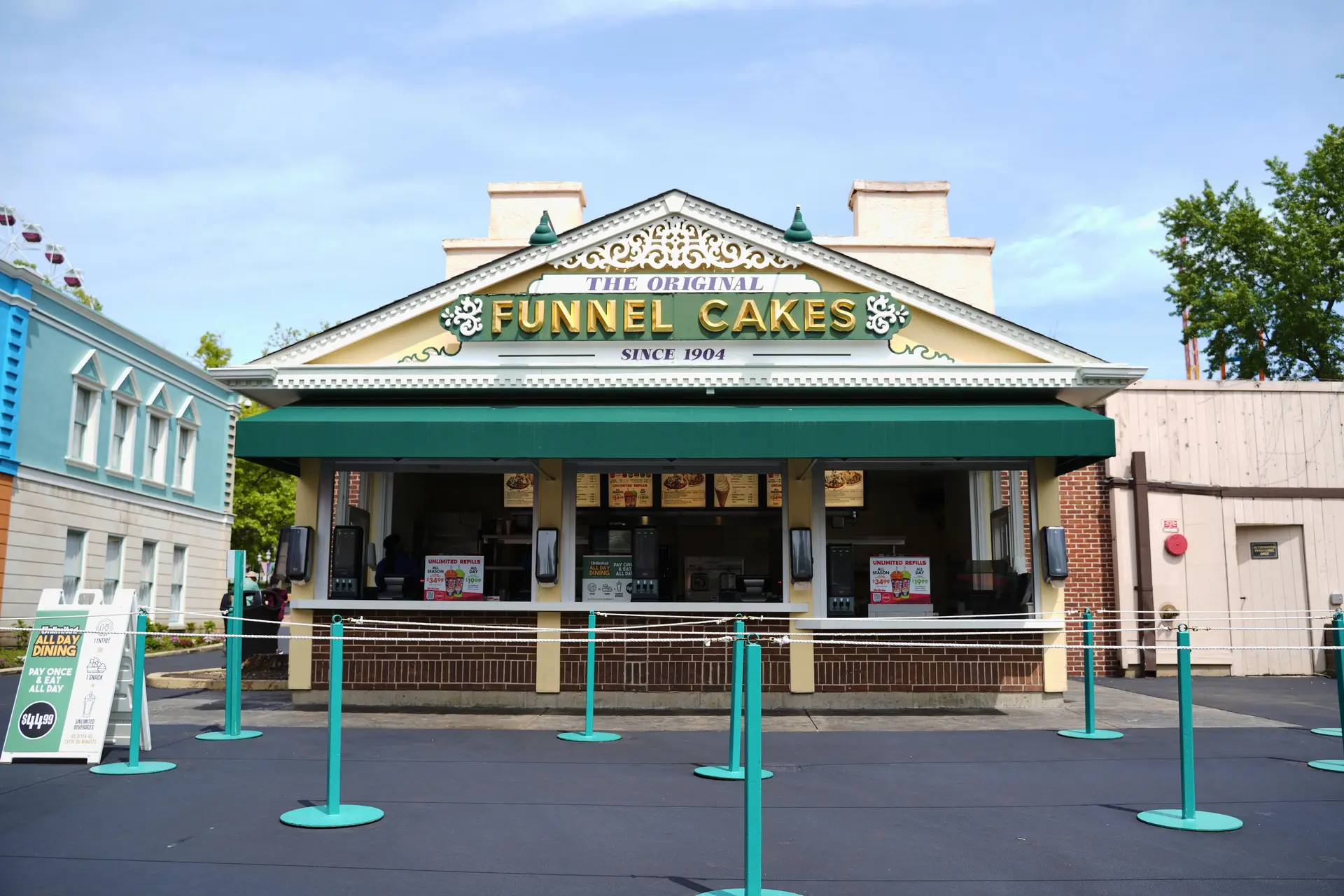 World’s Best Funnel Cakes