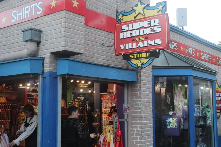 Superheroes vs. Villains